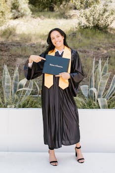 Mujer con diploma